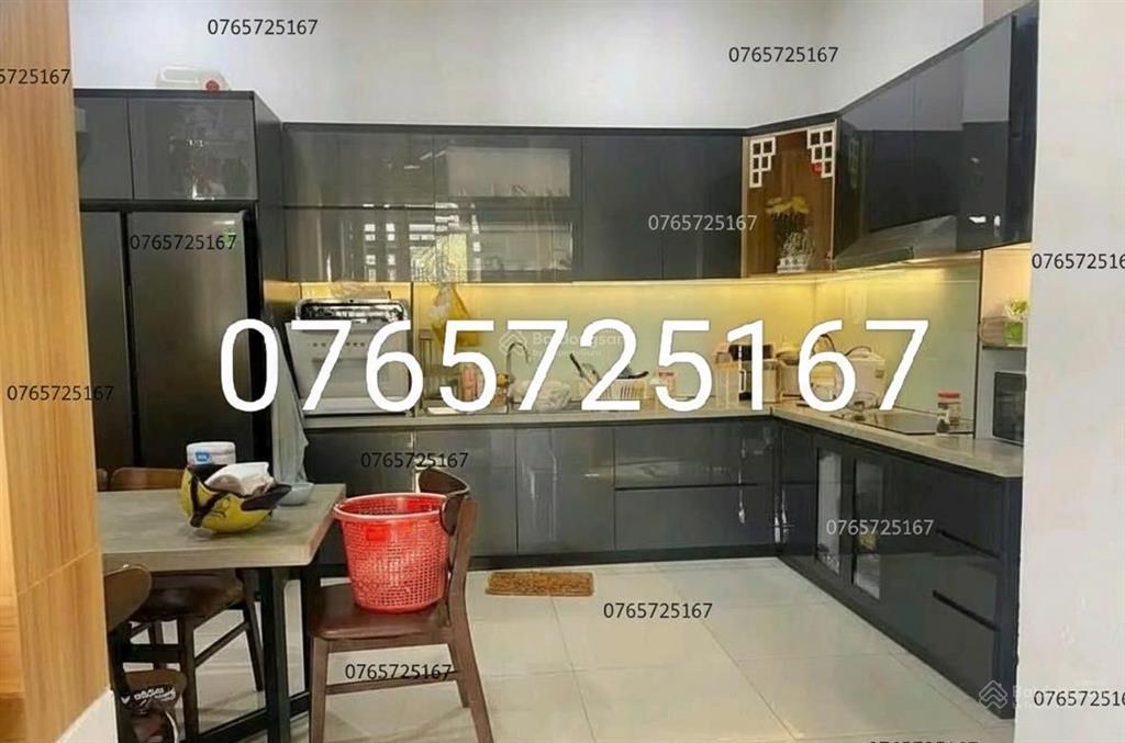 Bán nhà ngay bến xe quận 8, 5x24m. giá 860 triệu. đang cho thuê 18 triệu/ tháng