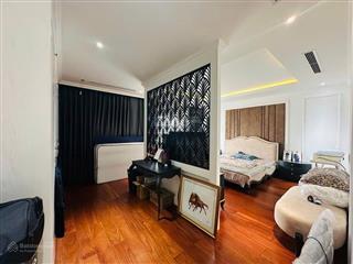 Bán gấp nhà 5 tầng, ngõ thông, gần phố, vài bước chân ra trường ptth tây hồ, giá 11 tỷ