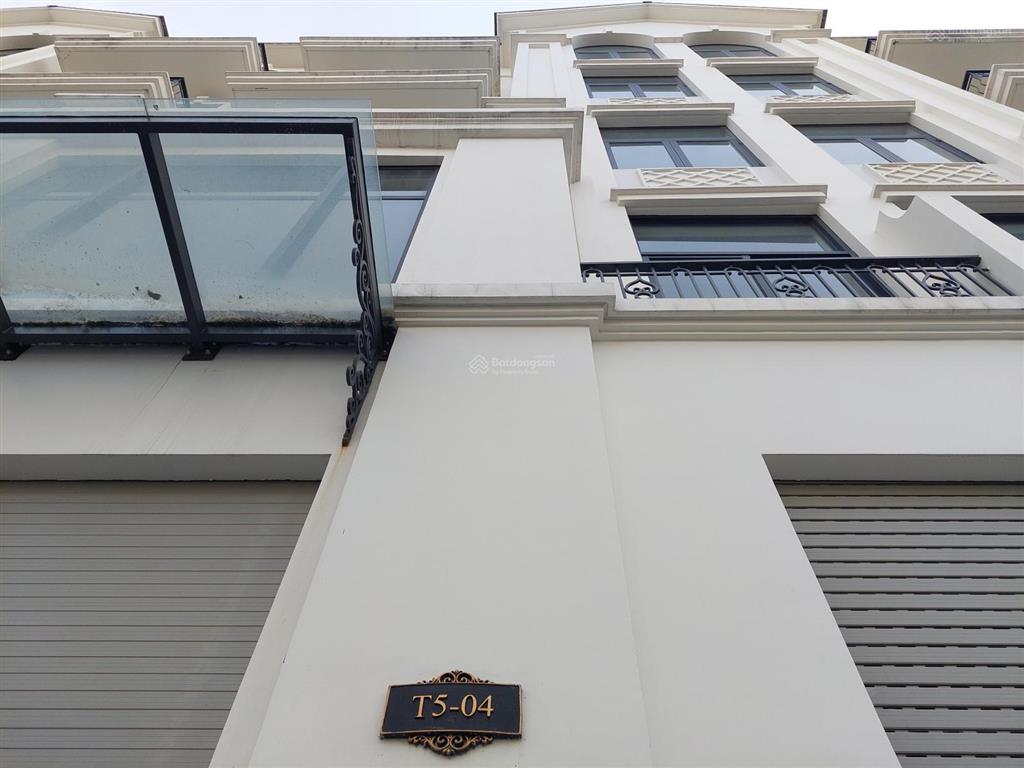 Bán gấp ngay sau tết nhà phố manhattan có sẵn hđ thuê, sẵn sổ hồng.