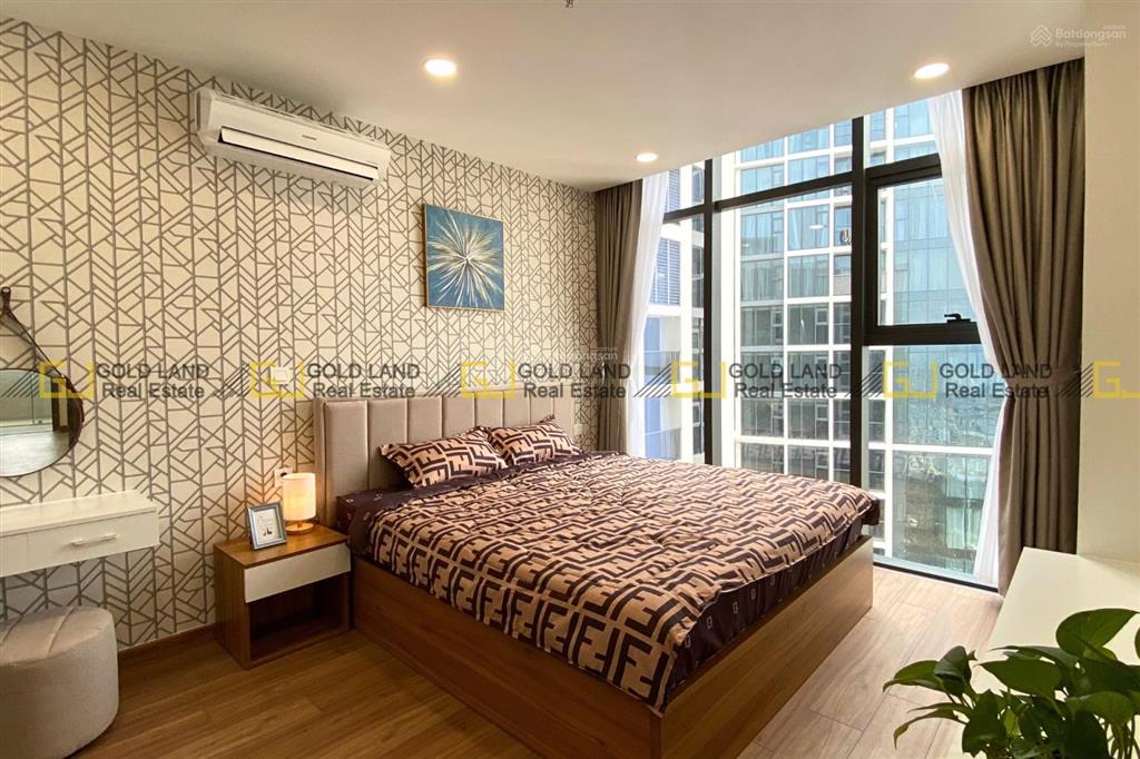 Giá tốt bán gấp căn 2pn 2wc tầng cao view đẹp, full nội thất, 7 tỷ bao phí,  0986 110 ***