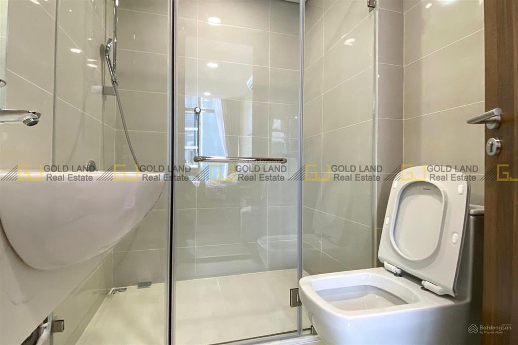 Giá tốt bán gấp căn 2pn 2wc tầng cao view đẹp, full nội thất, 7 tỷ bao phí,  0986 110 ***