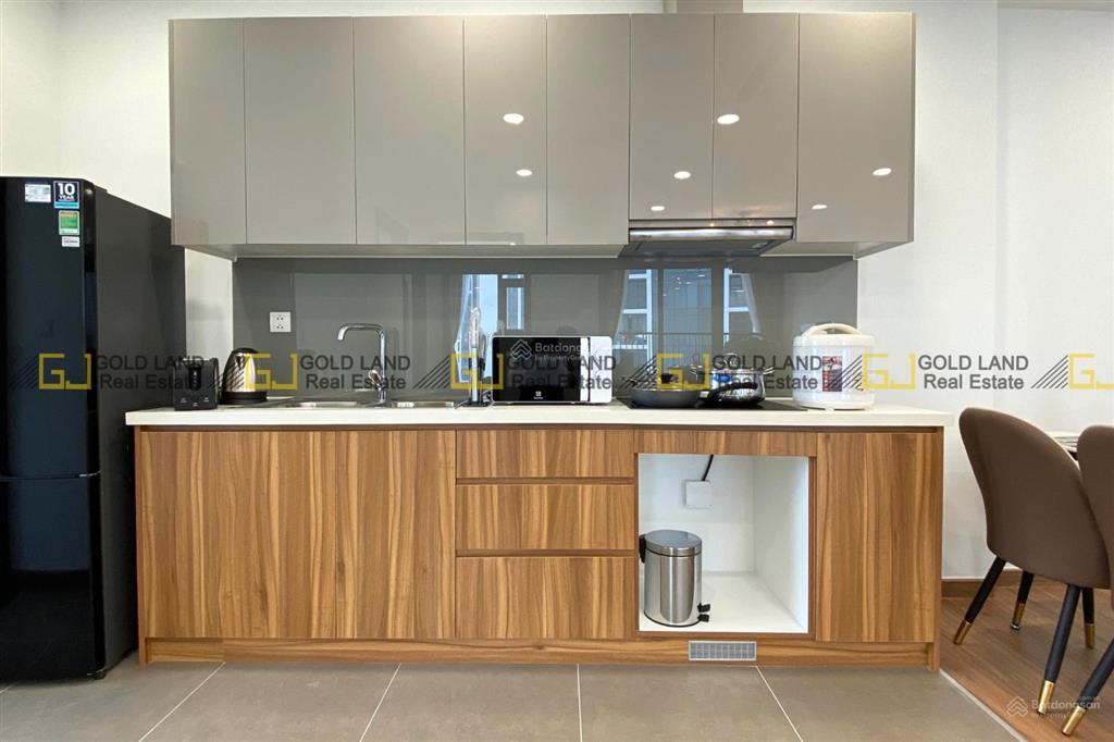 Giá tốt bán gấp căn 2pn 2wc tầng cao view đẹp, full nội thất, 7 tỷ bao phí,  0986 110 ***