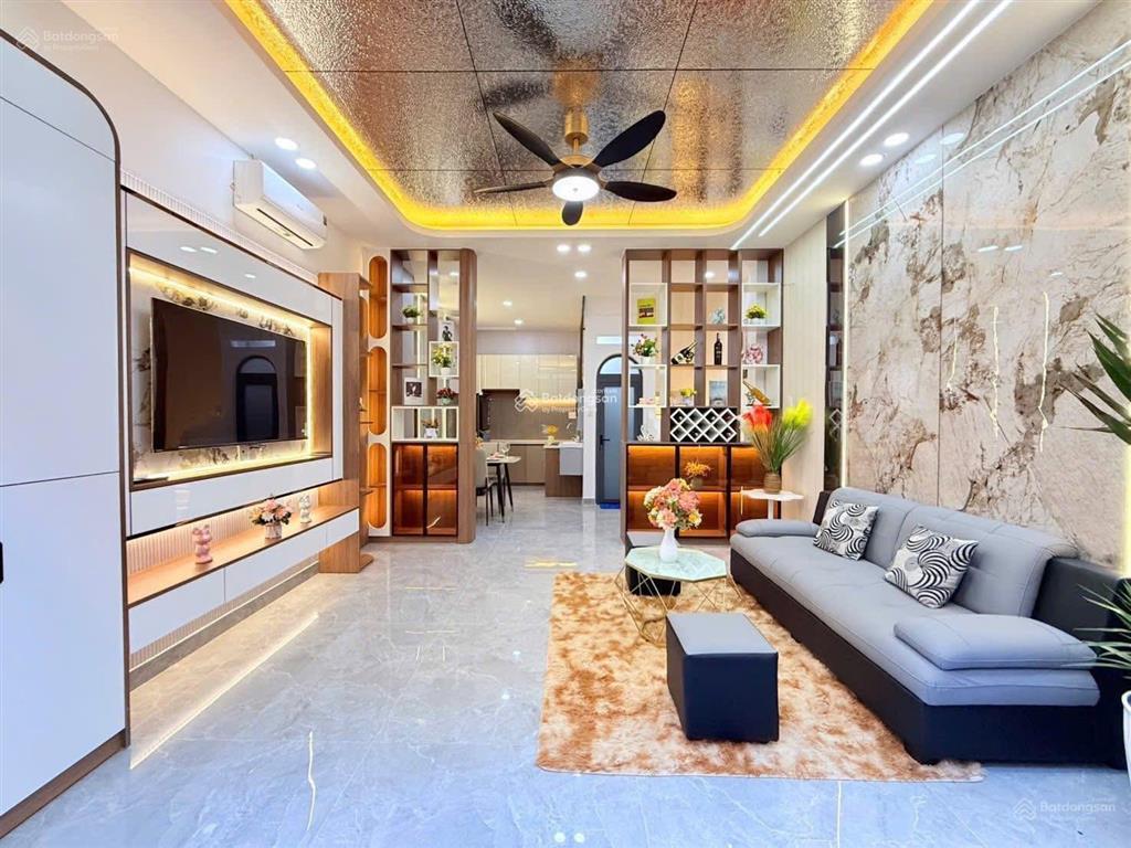 Bán nhà quận 3 giá 2,98 tỷ  nam kỳ khởi nghĩa, gần chùa vĩnh nghiêm dòng tiền 300 triệu, sổ riêng