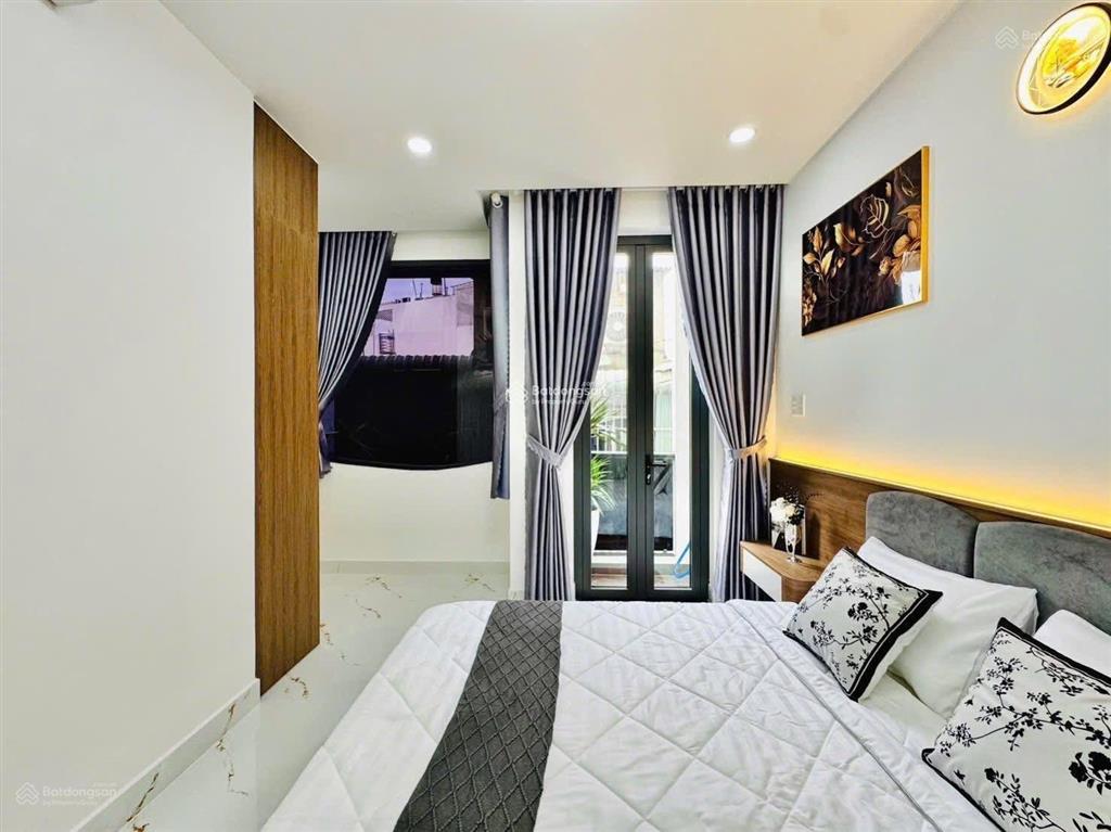 Bán nhà quận 3 giá 2,98 tỷ  nam kỳ khởi nghĩa, gần chùa vĩnh nghiêm dòng tiền 300 triệu, sổ riêng