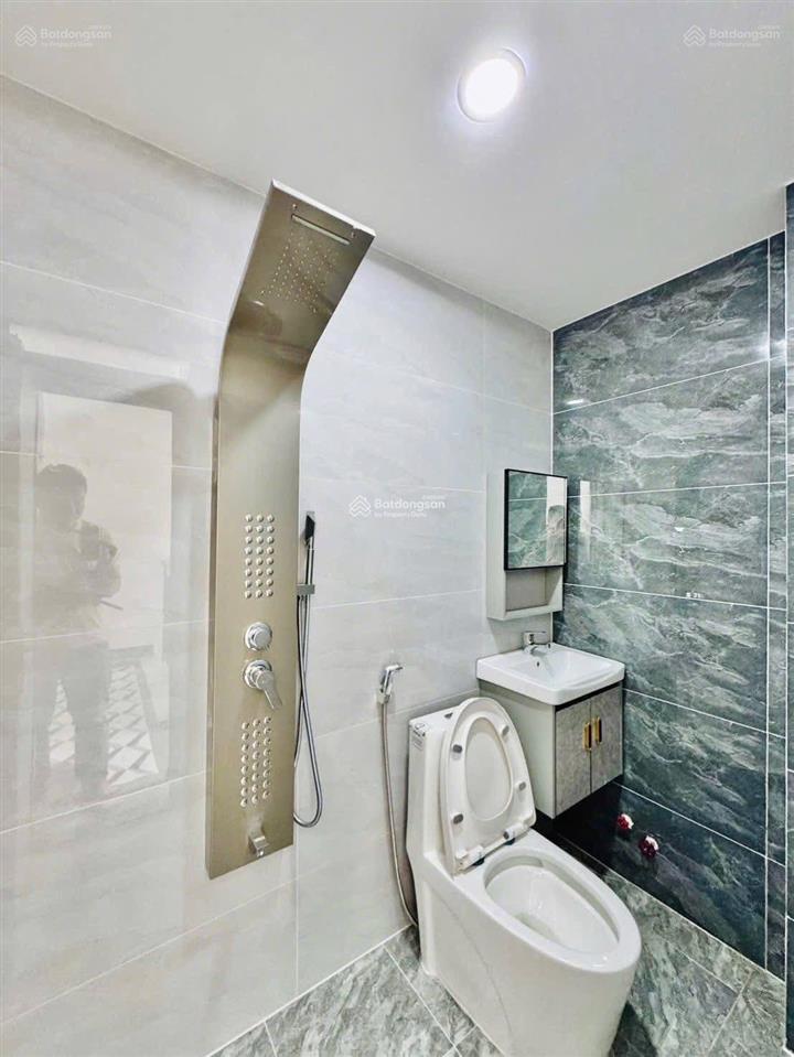 Bán nhà quận 3 giá 2,98 tỷ  nam kỳ khởi nghĩa, gần chùa vĩnh nghiêm dòng tiền 300 triệu, sổ riêng