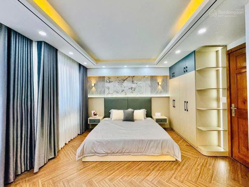 Giá chưa từng có 92,5m2, đ. đoàn thị điểm, p. 1, phú nhuận, sổ sẵn, công chứng ngay