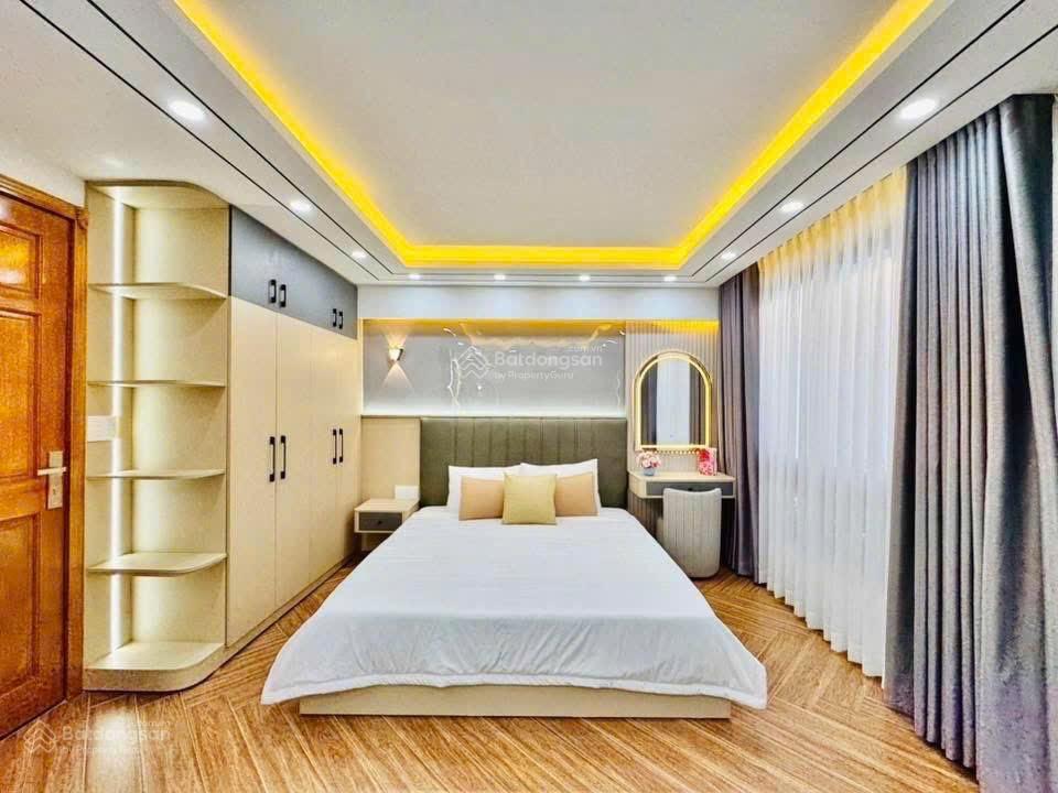 Giá chưa từng có 92,5m2, đ. đoàn thị điểm, p. 1, phú nhuận, sổ sẵn, công chứng ngay