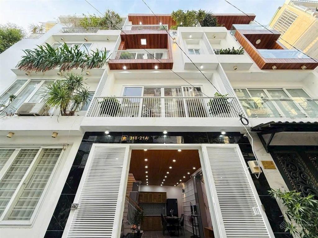 Thiện chí bán gấp nhà phạm ngọc thạch, q3. gần công viên lê văn tám, dt 83m2 cho thuê 26tr