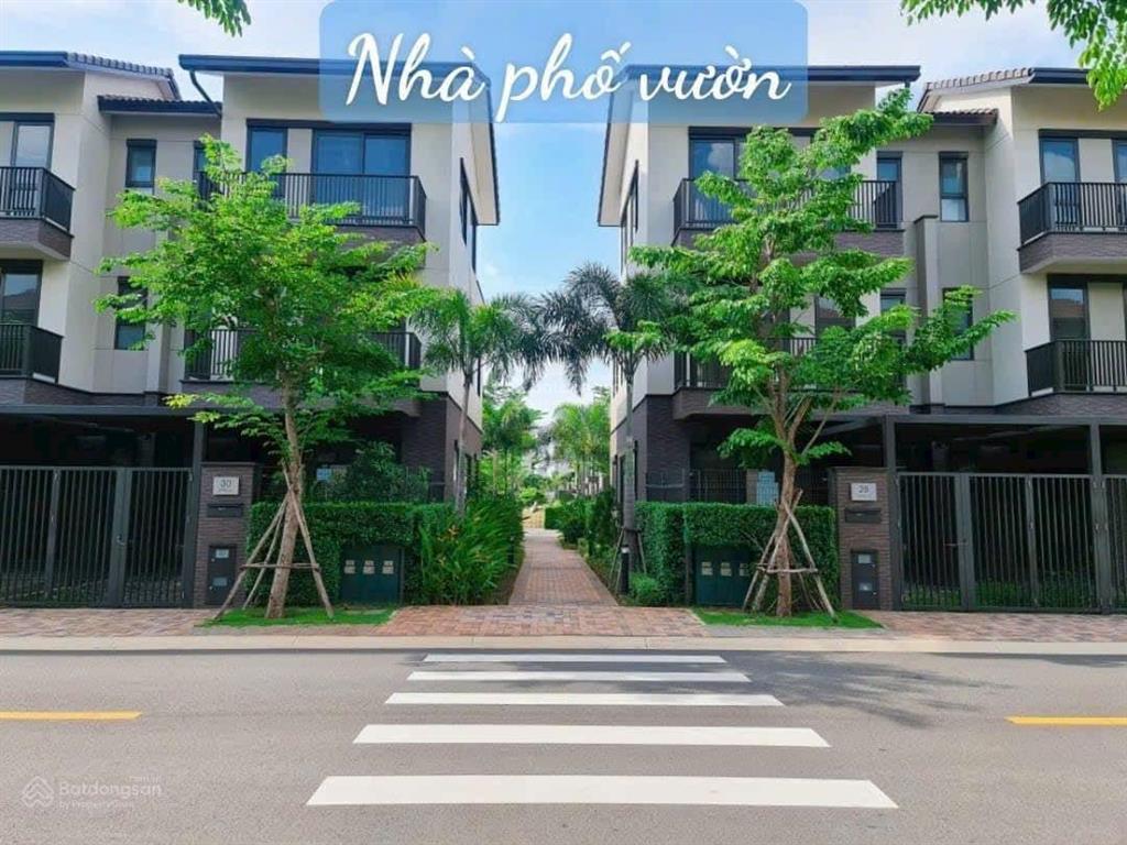 Bán căn bìa nhà phố vườn 1 trệt 2 lầu tại waterpoint,đã có sổ hồng sát kênh đào, giá đầu tư