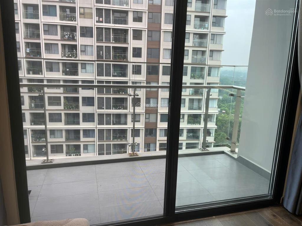Cần bán căn hộ góc 2pn cụm panorama, full nội thất xịn, đã có sổ hồng, nhận nhà đón tết ngay
