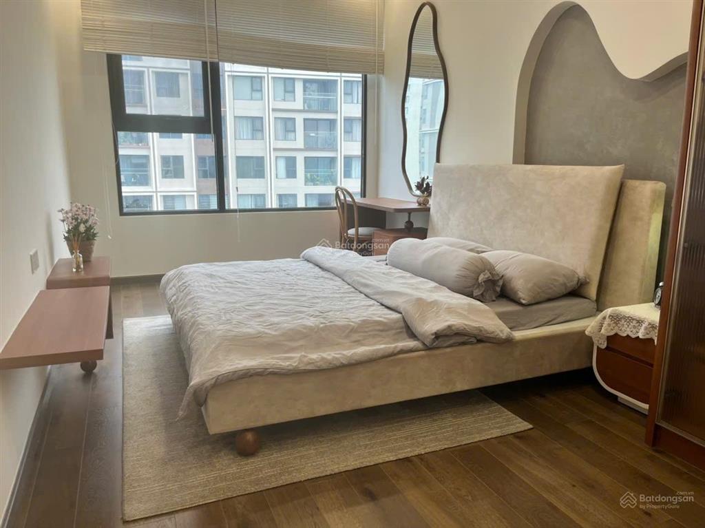 Cần bán căn hộ góc 2pn cụm panorama, full nội thất xịn, đã có sổ hồng, nhận nhà đón tết ngay