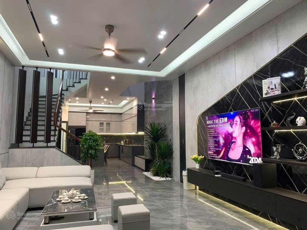 Bán nhà riêng hàng hiếm tại hẻm kỳ đồng, phường 9, quận 3, giá 3,46tỷ,dt 70m2 (6x11,6m), sổ hồng đủ