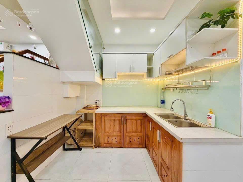 Tôi chính chủ cần bán gấp nhà tại đường trần quốc thảo, phường 9, q3, dt 48m2 (4x12m)