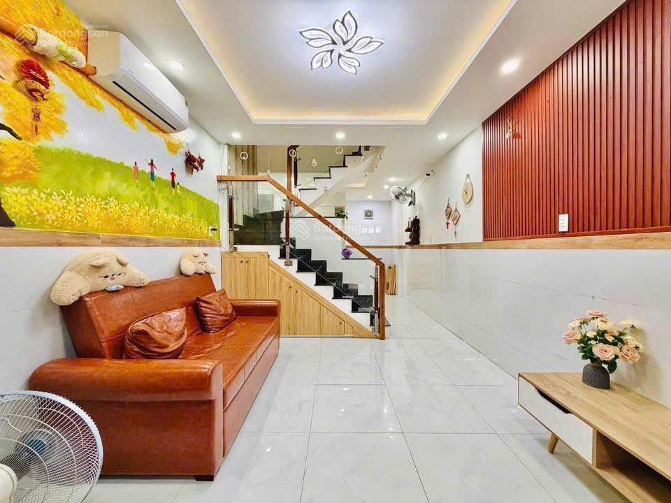 Tôi chính chủ cần bán gấp nhà tại đường trần quốc thảo, phường 9, q3, dt 48m2 (4x12m)