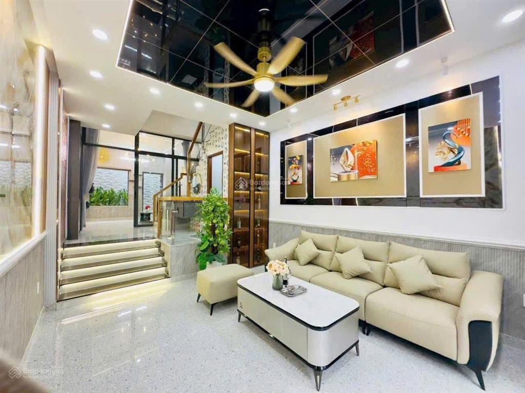 Bán nhanh nhà tại đ. pasteur, p.võ thị sáu, q.3, giá 2,99 tỷ,dt 56m2(4x14m), dòng tiền 18tr/tháng.