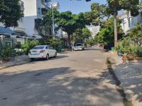 Cần bán nhanh lô đất tại đ.liên phường, p.phú hữu, q.9, giá 4,22 tỷ, dt 160m2 (8x20m), sổ hồng đủ.