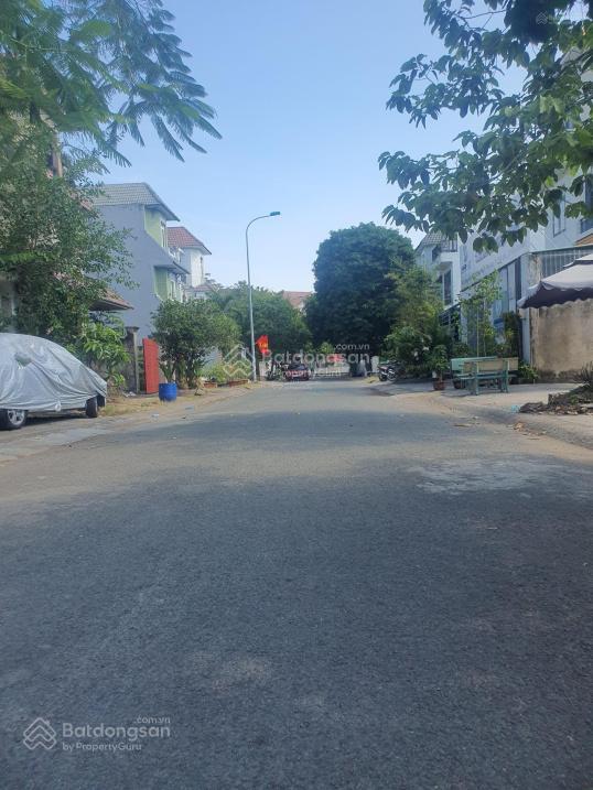 Cần bán nhanh lô đất tại đ.liên phường, p.phú hữu, q.9, giá 4,22 tỷ, dt 160m2 (8x20m), sổ hồng đủ.