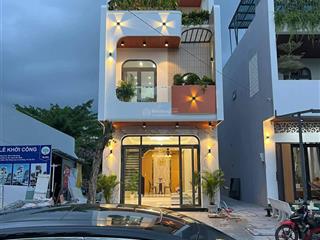 Bán nhà gấp ăn tết  quận 4 120m2/2tỷ750 sổ hồng riêng sang tên nhanh trong ngày