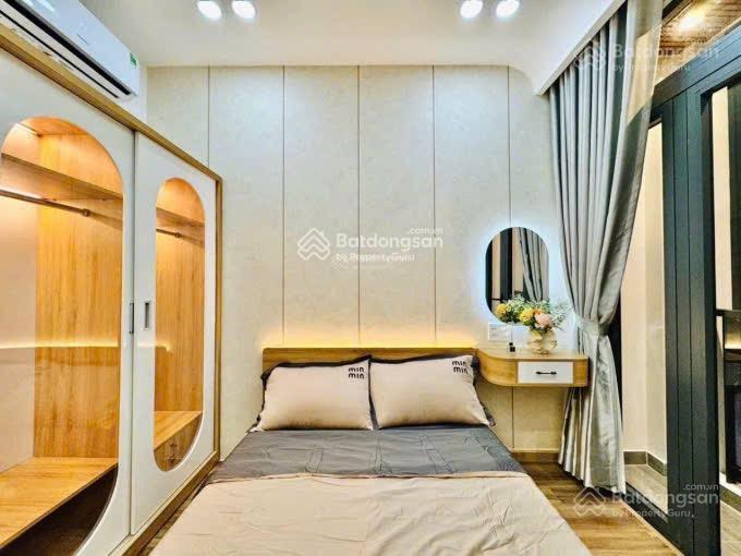 Chủ cần bán nhà đường nguyễn trường tộ p12, q4. 70,6m2, 4tỷ260tr gần đại học luật. cho thuê 22tr/th