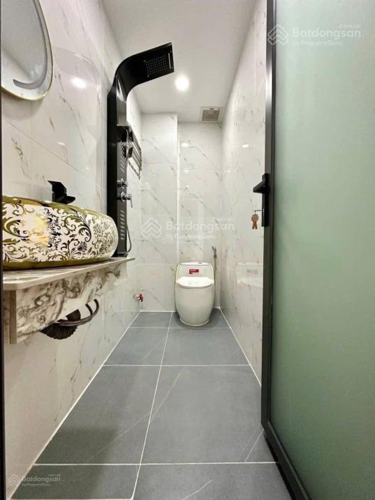 Chủ ký gửi bán gấp nhà riêng tôn đản, p8, quận 4, 60m2, 3tỷ650tr đang cho thuê 22tr/th, sổ sẵn