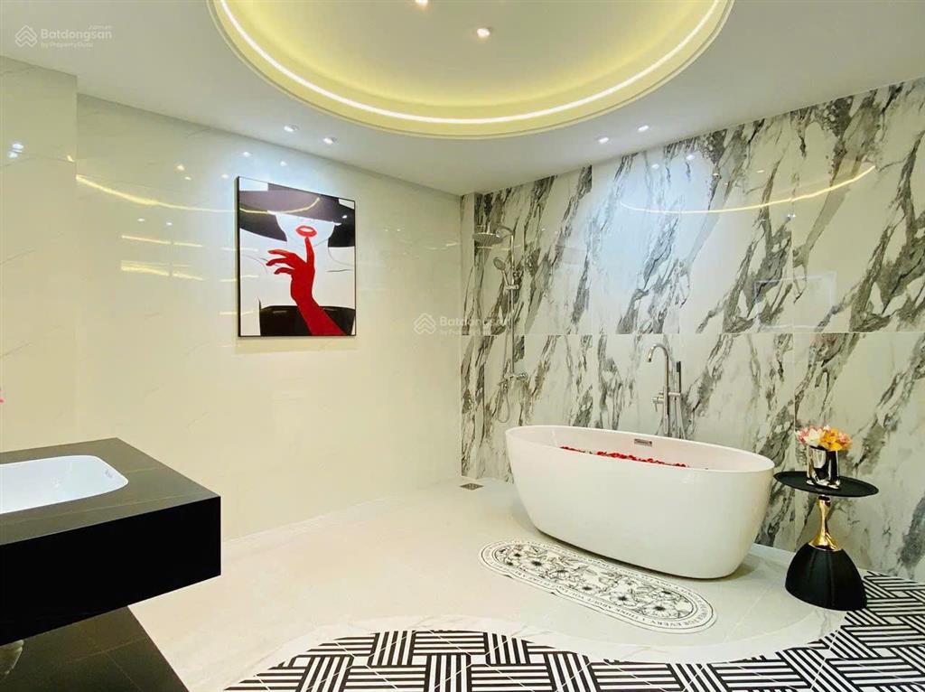 Chủ bán gấp nhà đường triệu quang phục, 2 tỷ 780 triệu, p.11, q.5, 95m2, đang cho thuê 27tr/th.