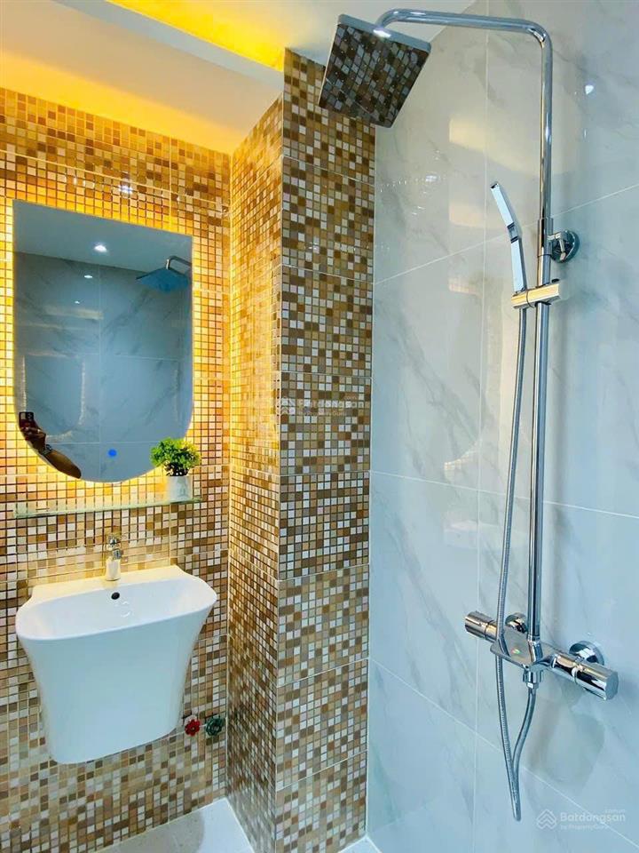 Chủ bán gấp nhà đường triệu quang phục, 2 tỷ 780 triệu, p.11, q.5, 95m2, đang cho thuê 27tr/th.