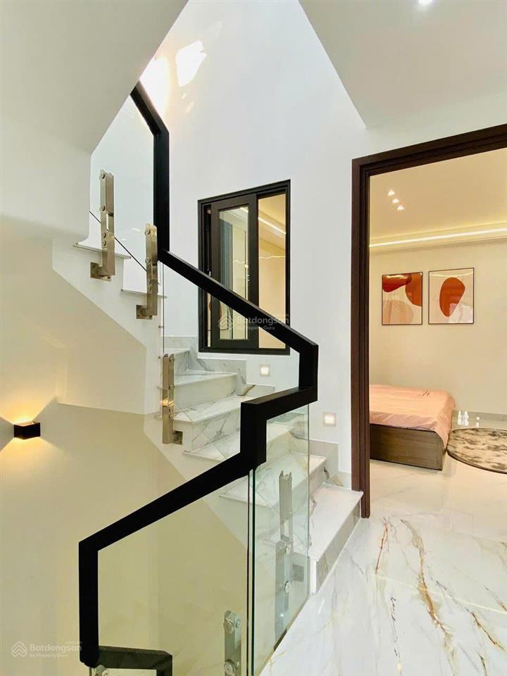 Chủ bán gấp nhà đường triệu quang phục, 2 tỷ 780 triệu, p.11, q.5, 95m2, đang cho thuê 27tr/th.