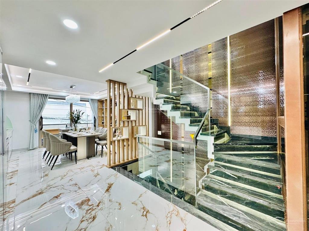 Chính chủ bán nhà đường tuệ tĩnh, p.11, q.11, 90m2, (6x16) 2 tỷ 970, ô tô tận nhà, hoàn công đủ.