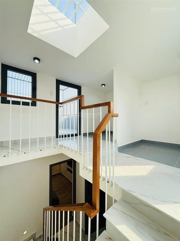 Cô mai cần bán gấp nhà phan huy ích, p.12. gò vấp. giá 3,32 tỷ. dt 60m2. 4tầng. sổ hồng riêng.