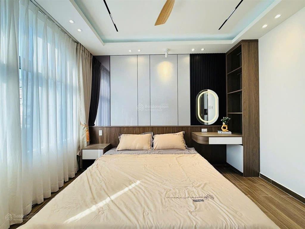 Cô mai cần bán gấp nhà phan huy ích, p.12. gò vấp. giá 3,32 tỷ. dt 60m2. 4tầng. sổ hồng riêng.