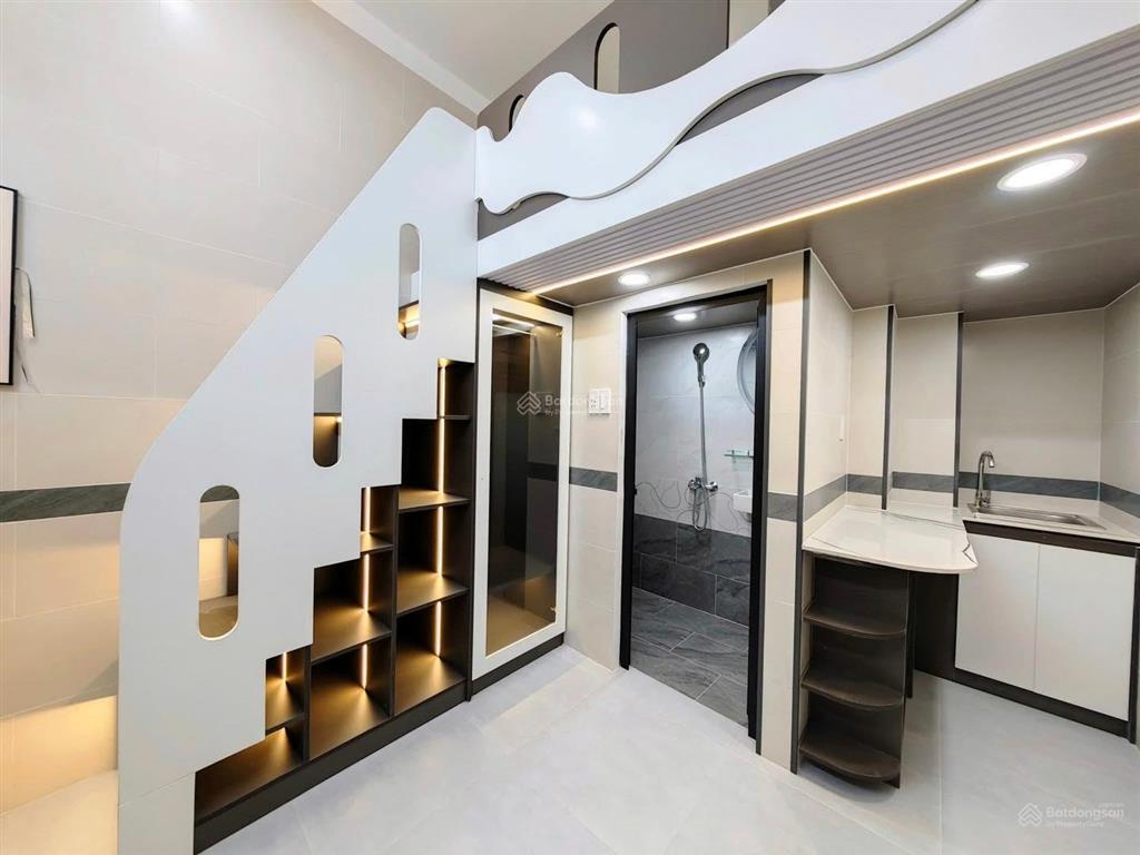 Chủ kẹt ngộp tiền cần xoay trước tết 4,89 tỷ bán gấp tại phú nhuận. dtcn 90m2, shr, dtsd 450m2, hđt