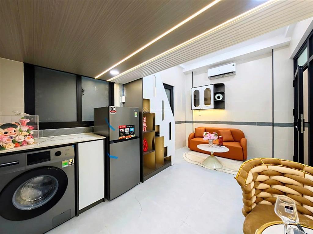 Chủ kẹt ngộp tiền cần xoay trước tết 4,89 tỷ bán gấp tại phú nhuận. dtcn 90m2, shr, dtsd 450m2, hđt