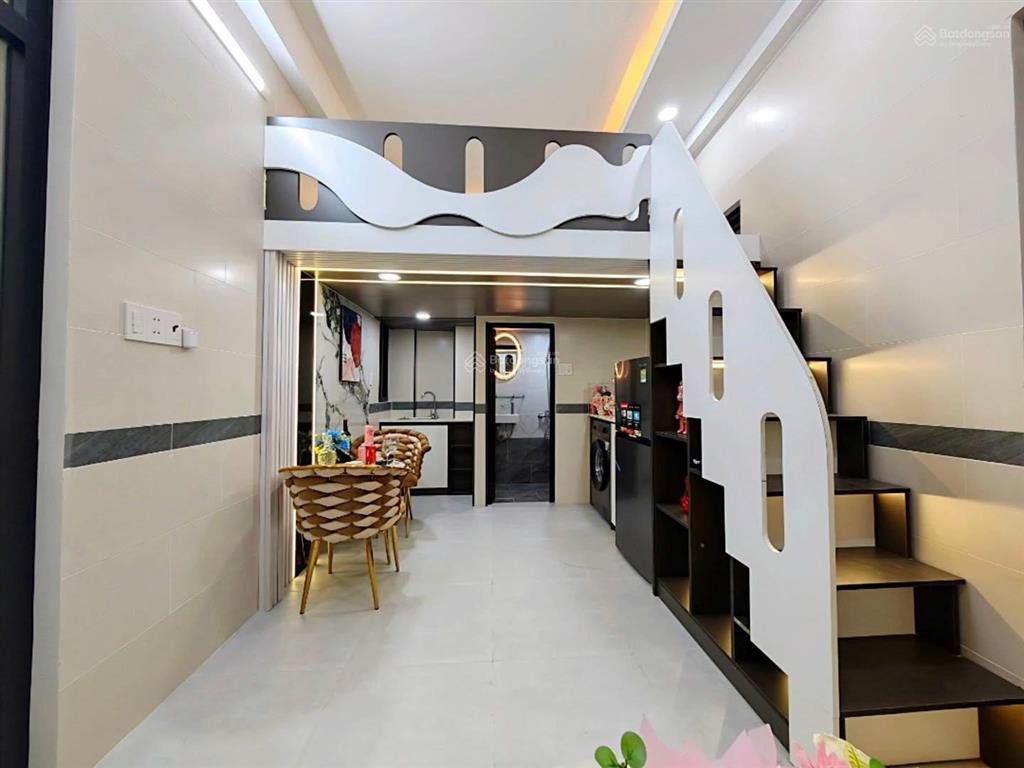 Chủ kẹt ngộp tiền cần xoay trước tết 4,89 tỷ bán gấp tại phú nhuận. dtcn 90m2, shr, dtsd 450m2, hđt