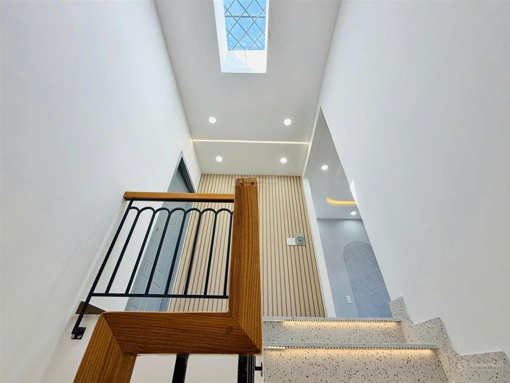 Chịu lỗ bán gấp giá 3,32 tỷ tại cư xá đô thành, quận 3. dt 72,5m2, shr,  0901 388 *** chốt deal vội