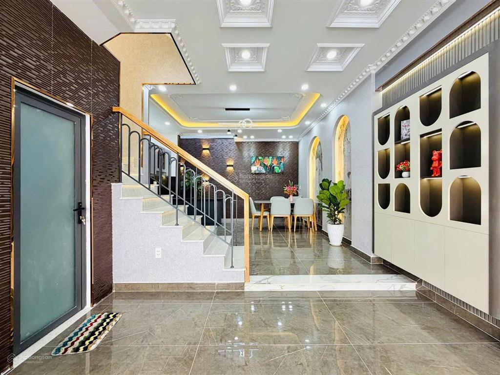 Chịu lỗ bán gấp giá 3,32 tỷ tại cư xá đô thành, quận 3. dt 72,5m2, shr,  0901 388 *** chốt deal vội