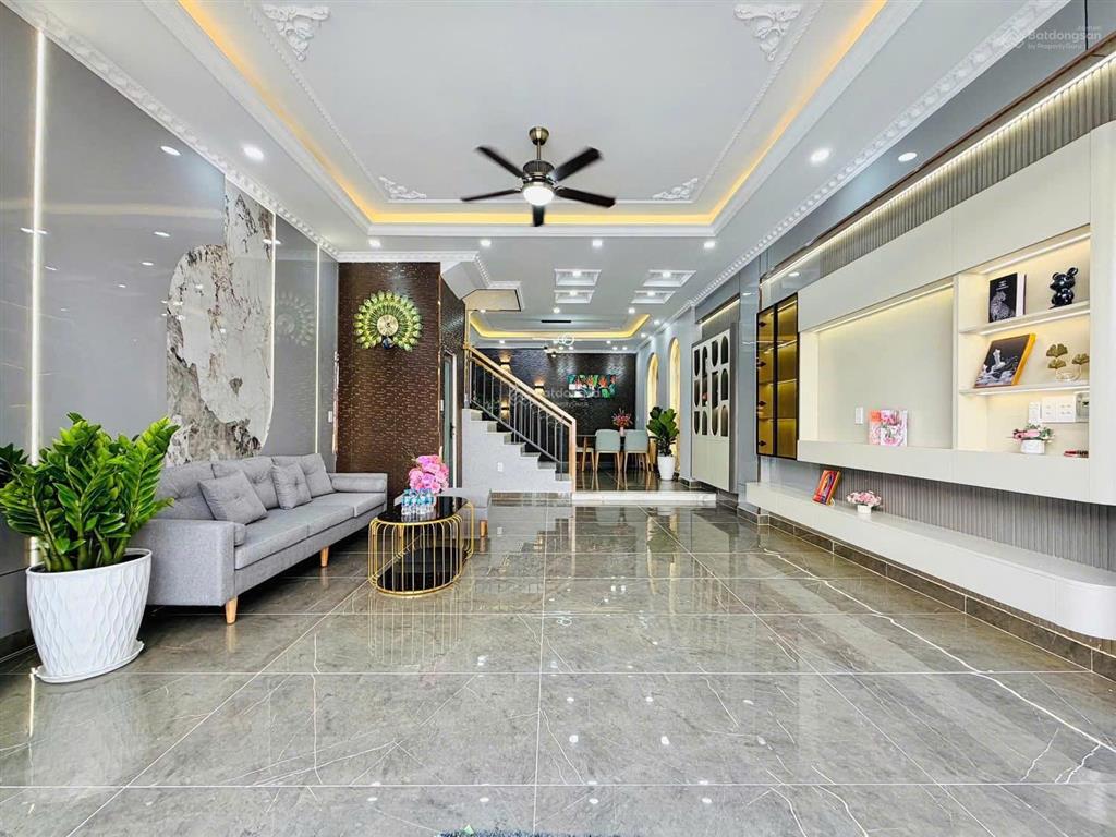 Chịu lỗ bán gấp giá 3,32 tỷ tại cư xá đô thành, quận 3. dt 72,5m2, shr,  0901 388 *** chốt deal vội