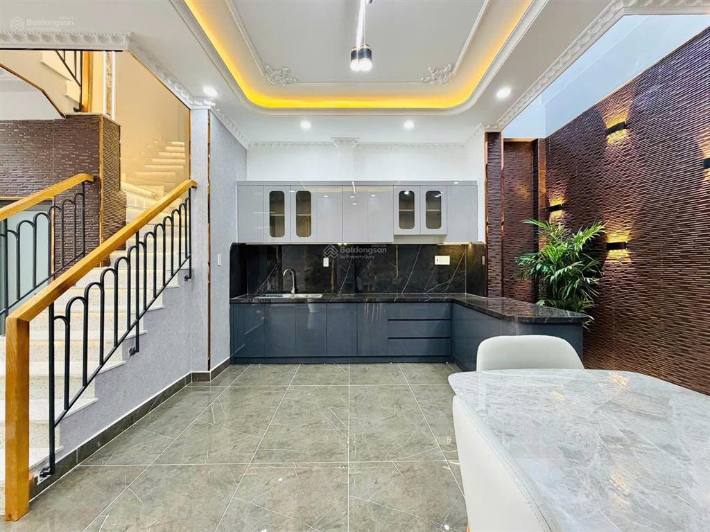 Chịu lỗ bán gấp giá 3,32 tỷ tại cư xá đô thành, quận 3. dt 72,5m2, shr,  0901 388 *** chốt deal vội