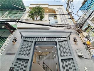 Giá 2,1 tỷ bán gấp nhà phù hợp cho gđ nhỏ ngay tại quận 4. dt 55m2, shr,  0901 388 *** bán gấp tết.