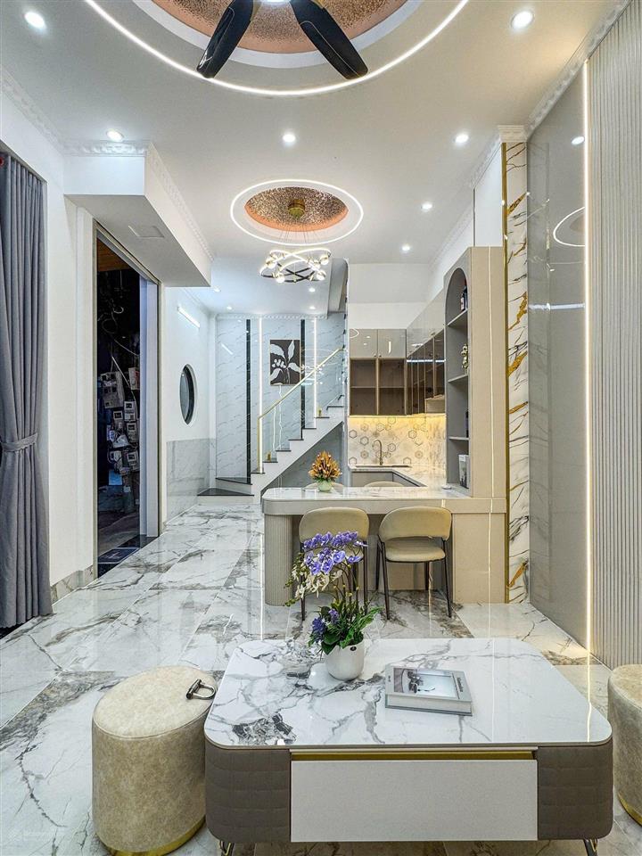 Chủ ngộp bank bán gấp giá 2,67 tỷ nr tại q11, trần quý. dt 70m2, shr, hđt kinh doanh 17 triệu/1 th.