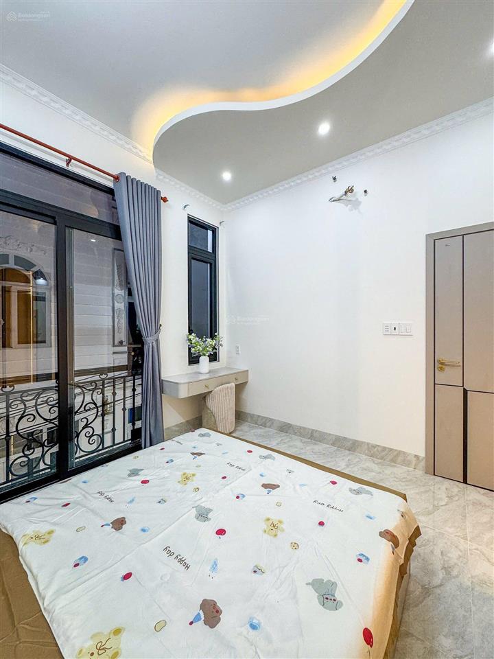 Chủ ngộp bank bán gấp giá 2,67 tỷ nr tại q11, trần quý. dt 70m2, shr, hđt kinh doanh 17 triệu/1 th.