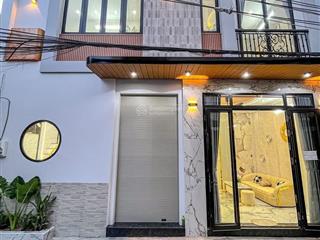 Chủ ngộp bank bán gấp giá 2,67 tỷ nr tại q11, trần quý. dt 70m2, shr, hđt kinh doanh 17 triệu/1 th.