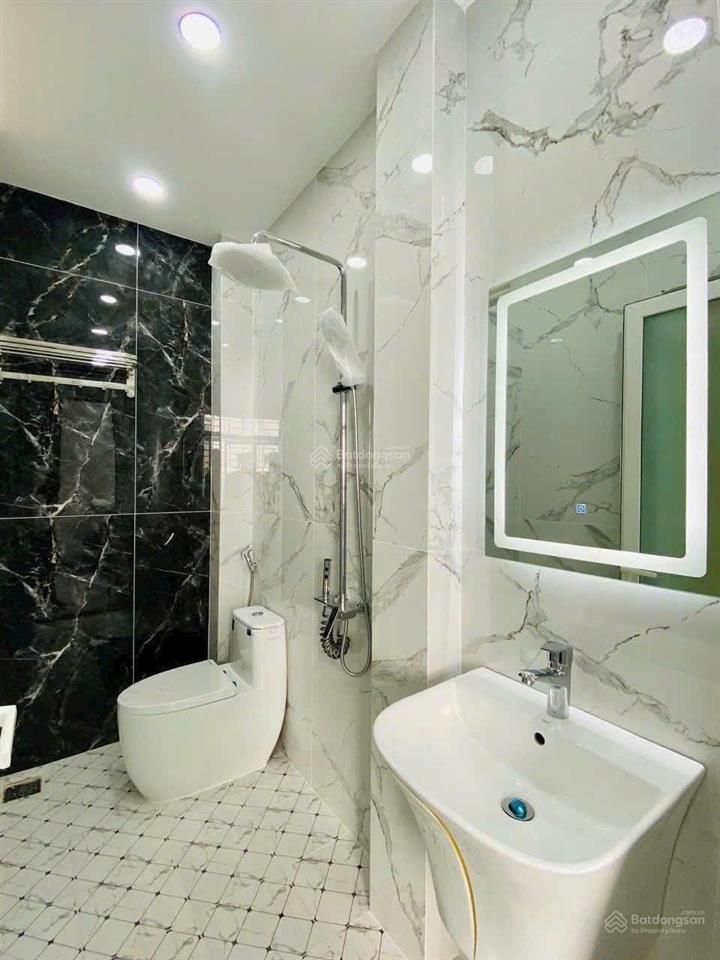 Cực kì hiếm bán nhà hẻm 6m đường huỳnh mẫn đạt p2 q5 dt 64m2 giá 3tỷ390 sổ hồng riêng chính chủ