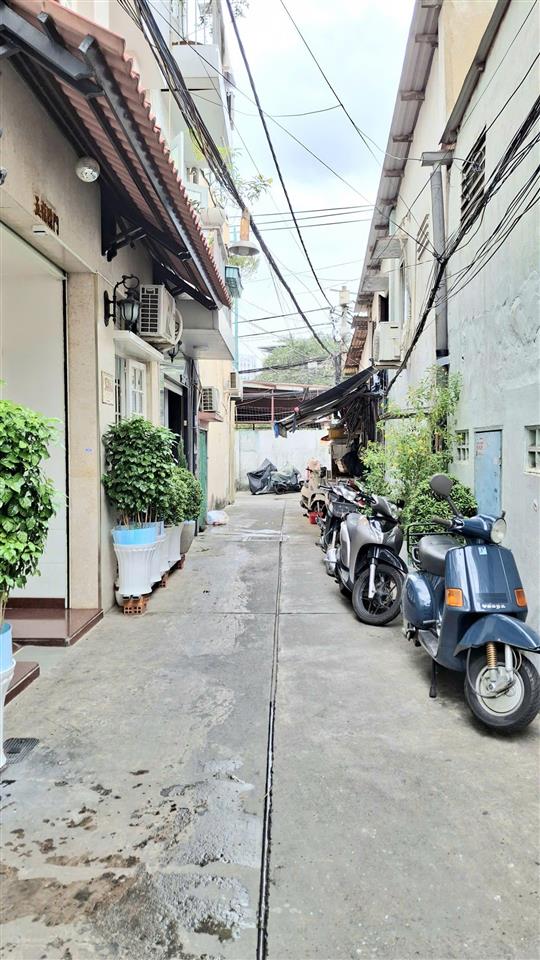 Bán nhà 4.6x10m  2 tầng  căn góc hẻm 3m  gần công viên lê thị riêng  nhỉnh 6 tỷ