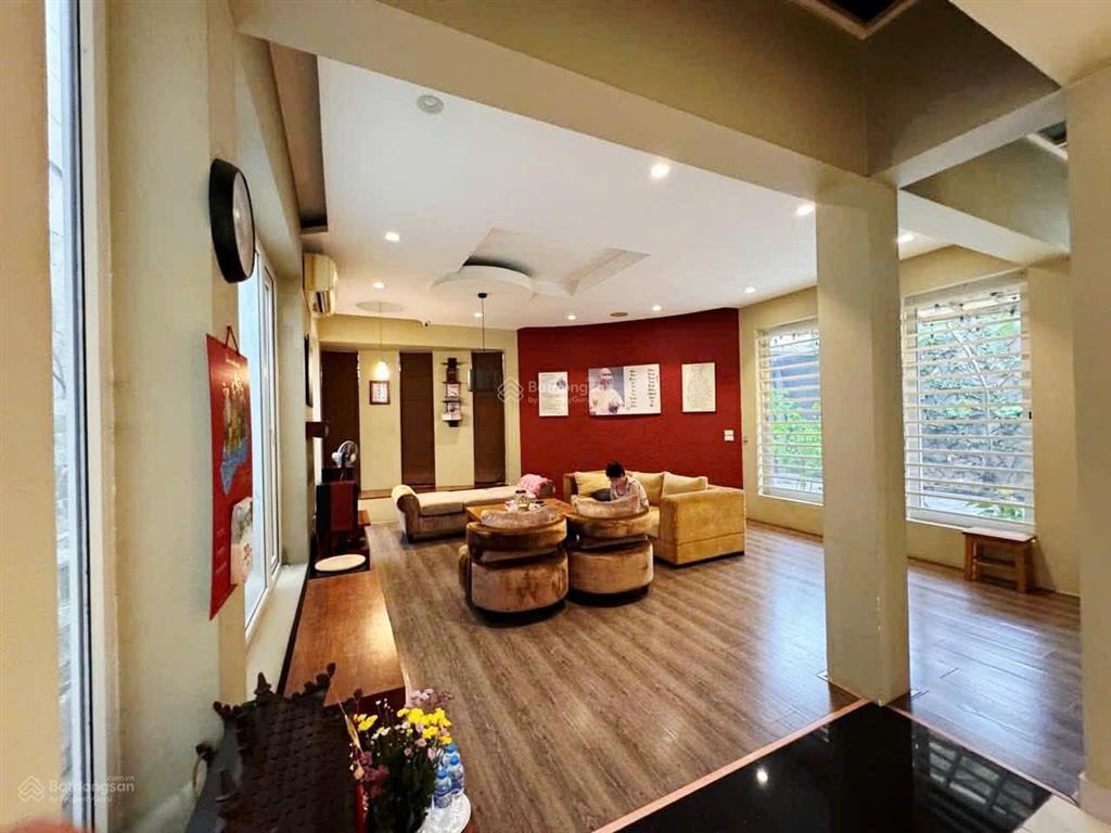 Mặt phố âu cơ 7 tầng thang máy dt 365m mt 16m 150tỷ thiết kế châu âu, mặt phố doanh thu gần 3tỷ/năm