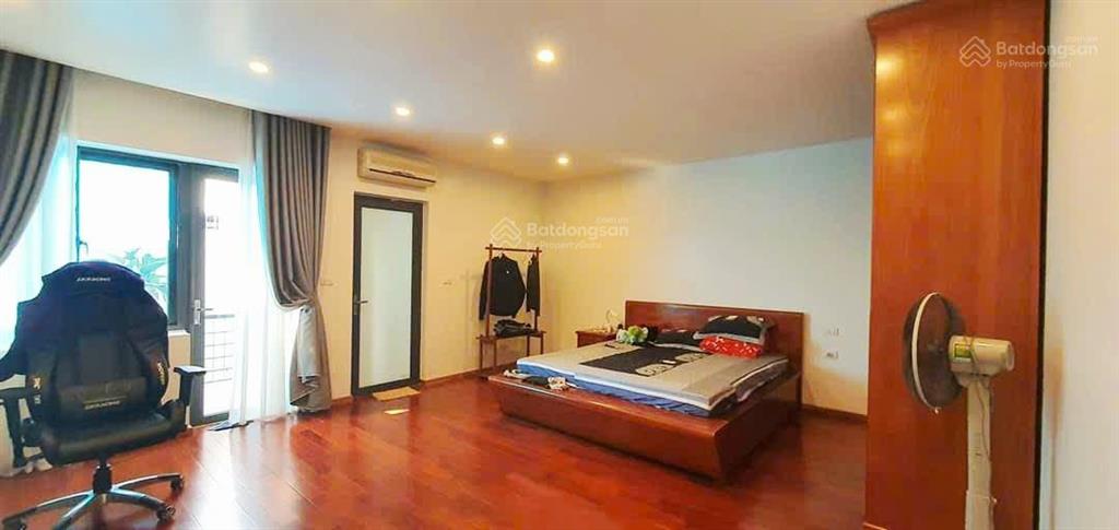 Biệt thự sân vườn mặt phố âu cơ tây hồ 858m2*5t mt 15m 200 tỷ kinh doanh, văn phòng, khách sạn