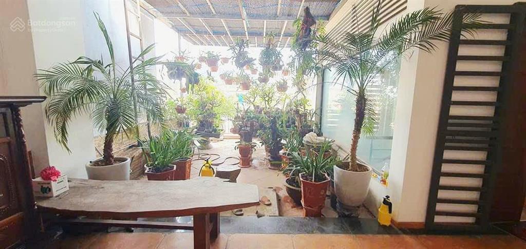 Biệt thự sân vườn mặt phố âu cơ tây hồ 858m2*5t mt 15m 200 tỷ kinh doanh, văn phòng, khách sạn