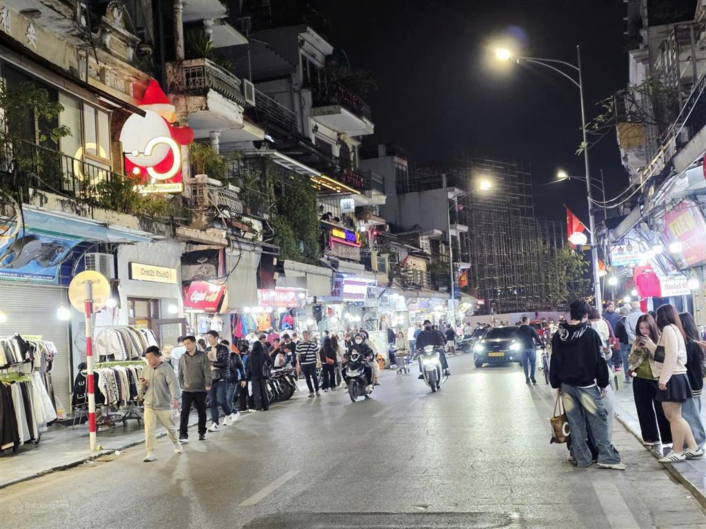 Mặt phố cổ mã mây 145m đất mt6m 130 tỷ nhỉnh phố tây siêu vip  mảnh đất vàng trong hàng phố cổ.