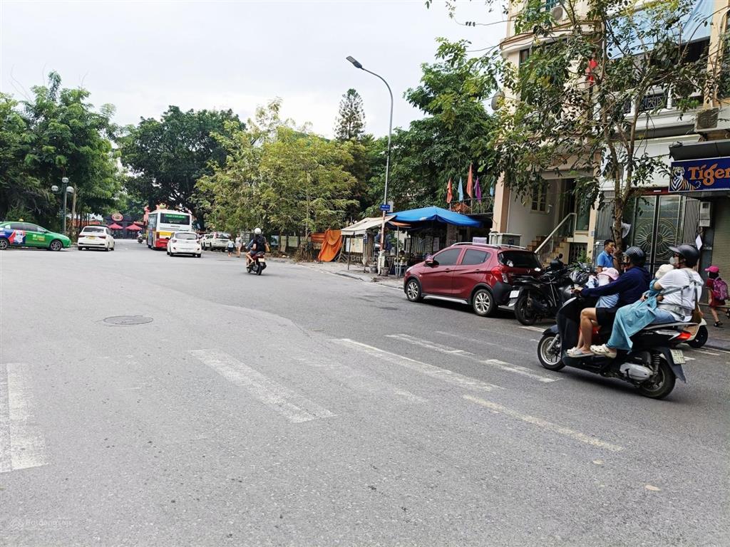 Mặt phố trịnh công sơn 128m 5 tầng mt6m 80 tỷ nhỉnh.