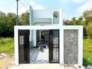 Nhà riêng giáp tp. hcm tặng hết nội thất, 3pn, 140m2 giá 2,1 tỷ tại đức hòa, long an