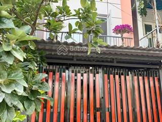 Nhà đẹp giá tốt, tặng nội thất, 2pn, 2wc, đường trước nhà 6m, ôtô chạy vivu, kdc cát tường phú sinh